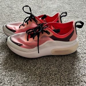 Women’s Nike Air Max